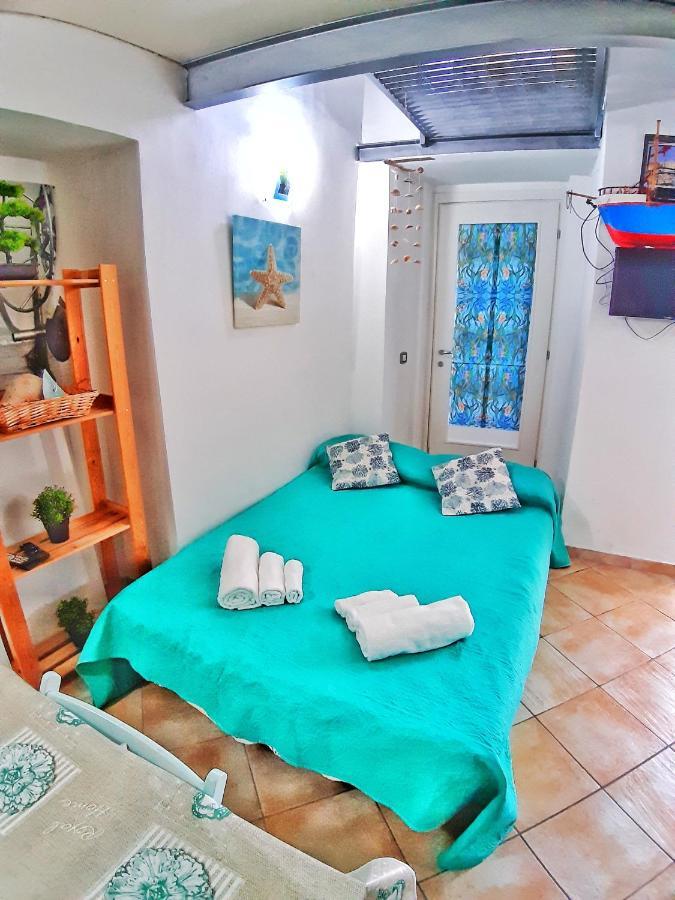 Monolocale Azzurro Procida Apartment Exterior photo